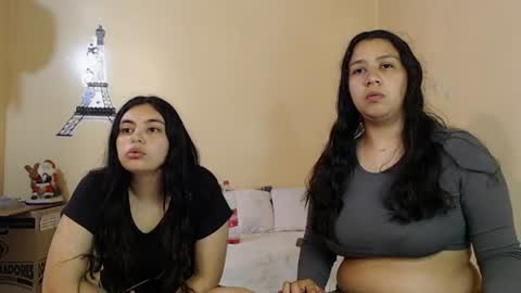 Scarlett and Jazmin online show from July 4, 7:01 am