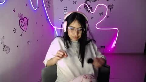 scarlett_mi online show from March 31, 4:35 am
