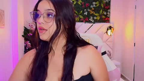 Snapshot of scarlett_montoya chatting on October 15, 11:55 am scarlett montoya online show from October 15, 11:55 am