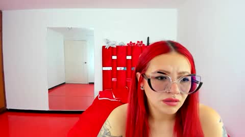 scarlett_red_11 online show from April 24, 4:31 pm