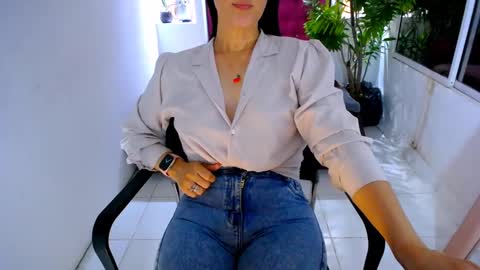 Snapshot of scarlett_sex2 chatting on September 24, 12:23 pm scarlet online show from September 24, 12:23 pm