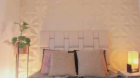     online show from March 3, 12:34 pm