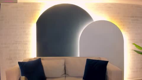 Scarlett online show from December 20, 1:29 pm