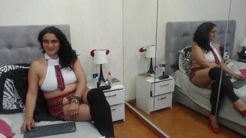 Snapshot of scarlettgreen_ chatting on October 10, 11:49 am Scartt online show from October 10, 11:49 am