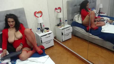 Snapshot of scarlettgreen_ chatting on October 3, 12:02 pm Scartt online show from October 3, 12:02 pm