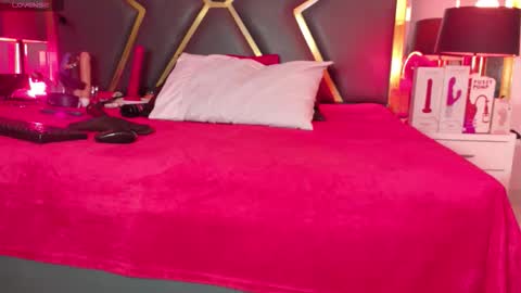 Scarlett Hot online show from October 30, 1:01 pm