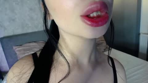 scarlettjakobs online show from April 11, 6:40 am