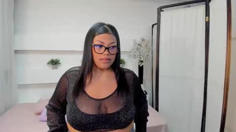 Snapshot of scarlettlee8 chatting on November 1, 3:28 am scarlettlee8 online show from November 1, 3:28 am