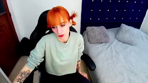 Snapshot of scarlettmilf_cg chatting on September 15, 1:12 pm Scarlett online show from September 15, 1:12 pm