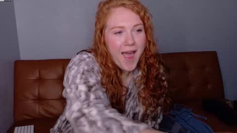 ScarlettredFF online show from November 21, 5:05 am