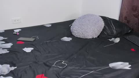 Snapshot of scarlettstone69 chatting on October 15, 10:32 pm Scarlett  online show from October 15, 10:32 pm