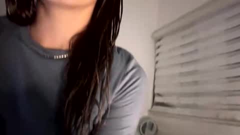 Snapshot of scarlettwhite69 chatting on October 29, 2:46 am Scarlett online show from October 29, 2:46 am