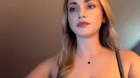 ScarlettxBlonde online show from April 15, 2:31 pm