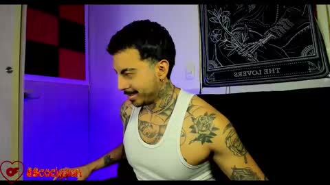 Snapshot of scockpion_ chatting on October 14, 8:17 am Alejandro help me to reach 200 thumps up online show from October 14, 8:17 am