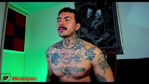 Snapshot of scockpion_ chatting on October 3, 11:18 am Alejandro help me to reach 200 thumps up online show from October 3, 11:18 am