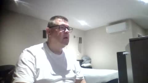 Snapshot of scoobs71 chatting on October 15, 8:48 am Scoobs online show from October 15, 8:48 am