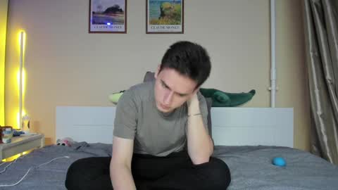 Thomas brunette and Alex blond online show from December 4, 1:14 pm