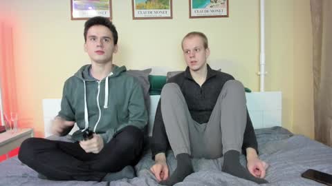 Thomas brunette and Alex blond online show from December 7, 1:46 pm