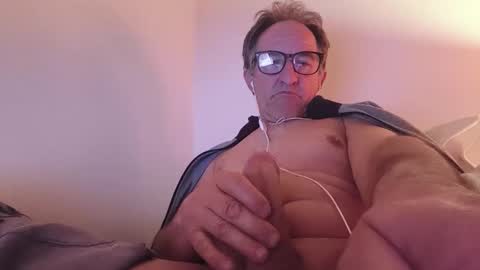 scotchwhieskie online show from May 19, 11:01 pm