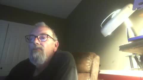 Snapshot of scotsman_62 chatting on October 28, 6:03 am scotsman_62 online show from October 28, 6:03 am