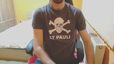 Snapshot of scotty_98 chatting on February 25, 6:55 pm scotty_98 online show from February 25, 6:55 pm