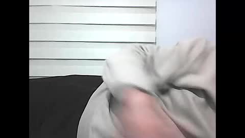 Evren online show from February 25, 6:33 pm