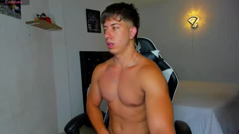 Snapshot of sean_brownx chatting on September 28, 1:20 pm Sean online show from September 28, 1:20 pm