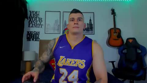 Sean Carrera online show from February 6, 12:25 am