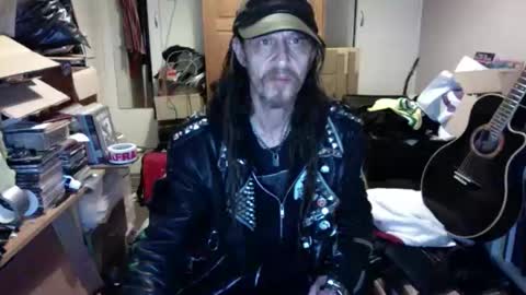 seasidesteve71 online show from April 19, 3:07 am