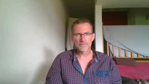 seb846894 online show from May 3, 4:13 pm