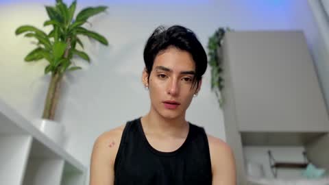 Snapshot of sebas_rosse chatting on January 6, 10:36 pm sebastian online show from January 6, 10:36 pm