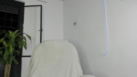 Snapshot of sebas_rosse chatting on September 22, 11:09 pm sebastian online show from September 22, 11:09 pm