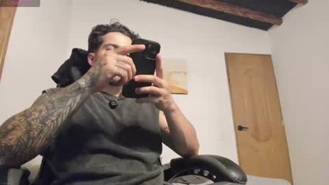 Lucian Sinclair online show from June 26, 2:39 am