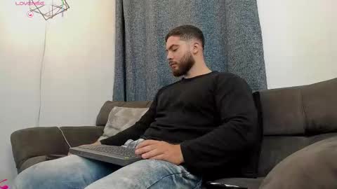 Snapshot of sebastianvilla__ chatting on September 26, 12:18 am Instagram jeanpaulfit online show from September 26, 12:18 am
