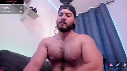 Snapshot of sebastianvilla__ chatting on March 8, 4:28 pm Instagram jeanpaulfit online show from March 8, 4:28 pm