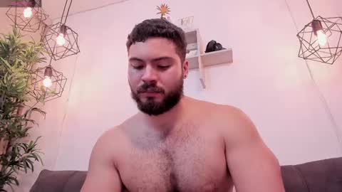 Snapshot of sebastianvilla__ chatting on March 7, 10:32 pm Instagram jeanpaulfit online show from March 7, 10:32 pm