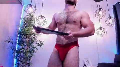 Snapshot of sebastianvilla__ chatting on February 13, 9:06 pm Instagram jeanpaulfit online show from February 13, 9:06 pm