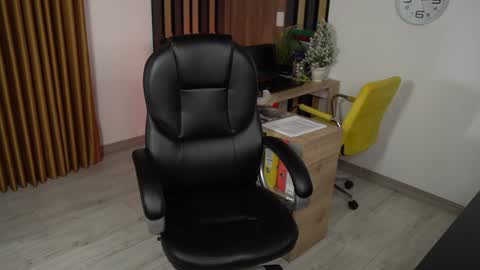 secretary_bj online show from January 4, 8:05 pm