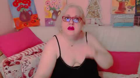 Alice online show from June 26, 8:03 pm