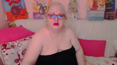 Alice online show from July 8, 7:39 pm