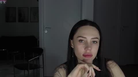 Sara online show from November 6, 9:07 pm