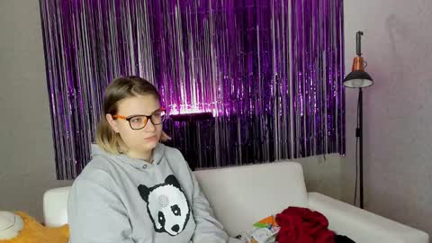 Snapshot of seductive_she_wolf chatting on February 21, 6:29 am seductive_she_wolf online show from February 21, 6:29 am