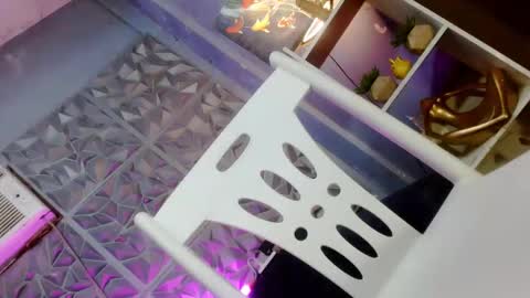 Ivy online show from February 24, 9:07 pm