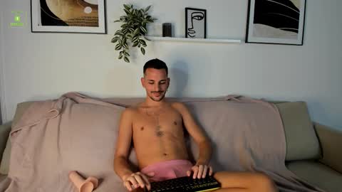 Snapshot of seductivetattoedtwink chatting on October 13, 5:31 am Ostin Reaves online show from October 13, 5:31 am