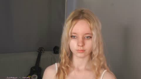 See Its honey bunny  im Lana online show from June 25, 4:23 pm