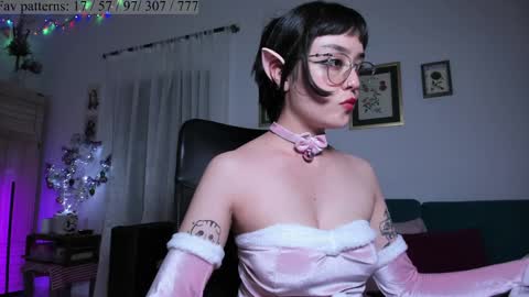 Snapshot of segismunda chatting on December 25, 10:05 pm Luciana online show from December 25, 10:05 pm