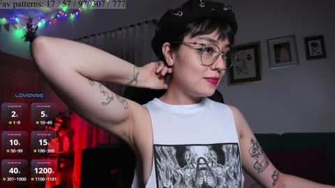 Snapshot of segismunda chatting on January 16, 12:23 am Luciana online show from January 16, 12:23 am
