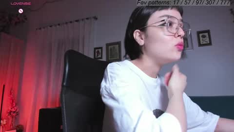 Snapshot of segismunda chatting on March 11, 11:26 pm Luciana online show from March 11, 11:26 pm