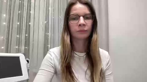 selamiyaa online show from April 8, 2:31 pm