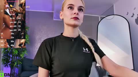 Selena online show from April 16, 10:37 am